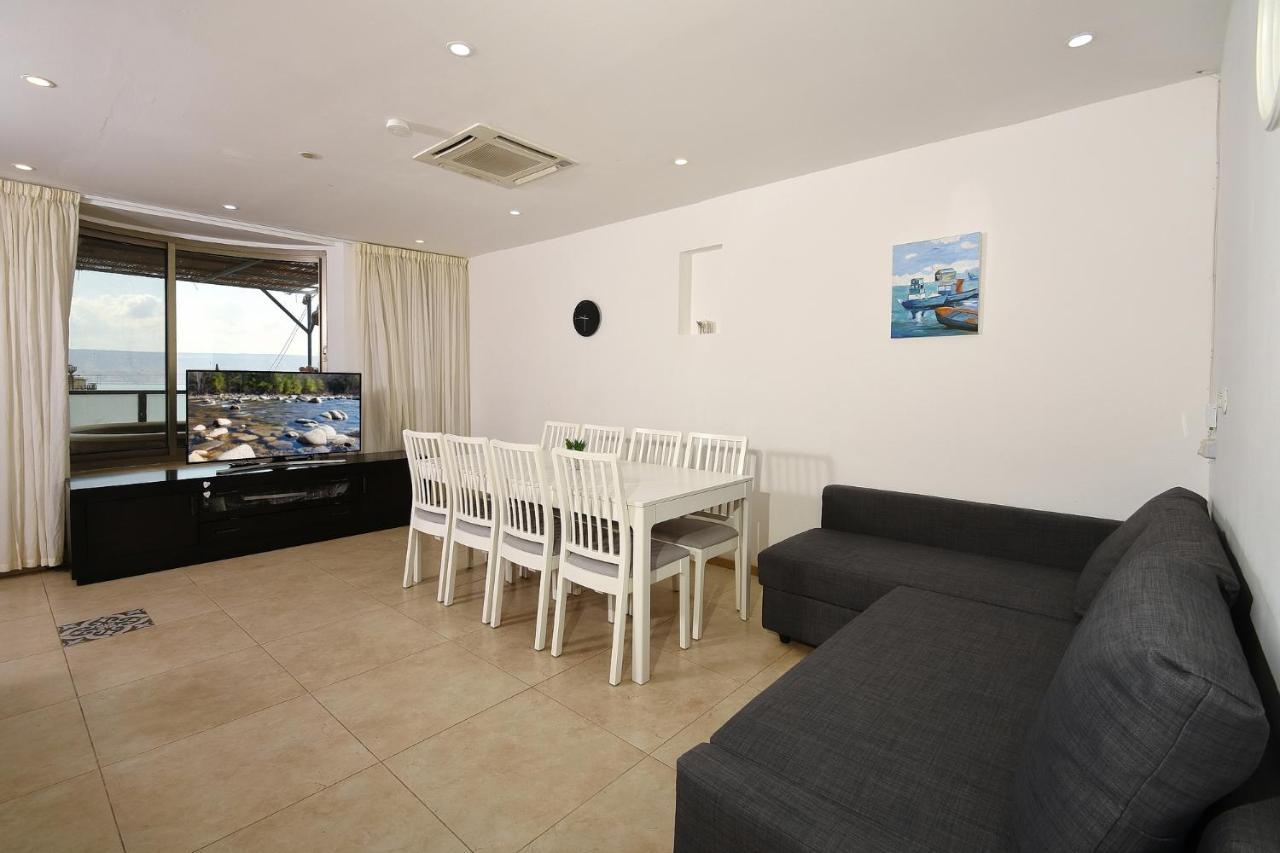 Levication 2 Bedrooms Pool&Jacuzzi ทิเบเรียส ภายนอก รูปภาพ