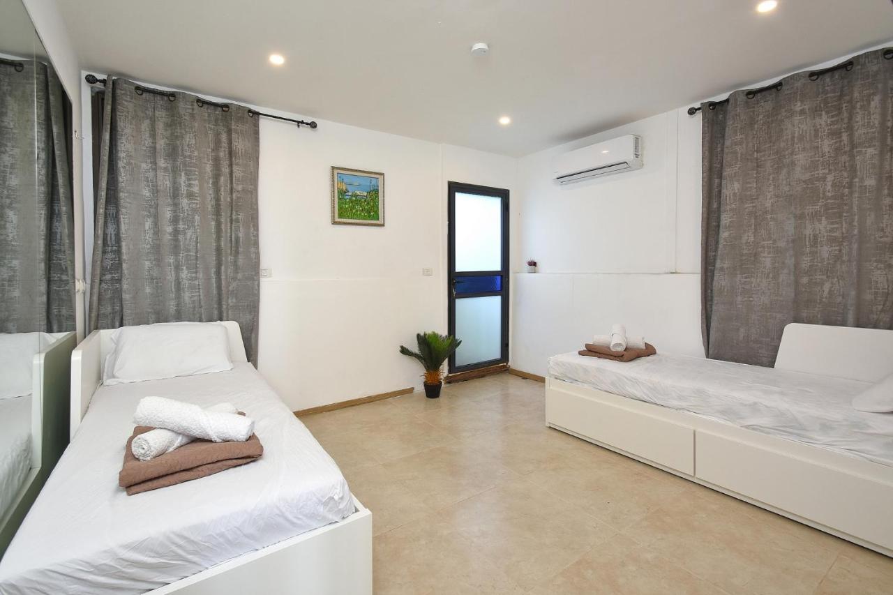 Levication 2 Bedrooms Pool&Jacuzzi ทิเบเรียส ภายนอก รูปภาพ