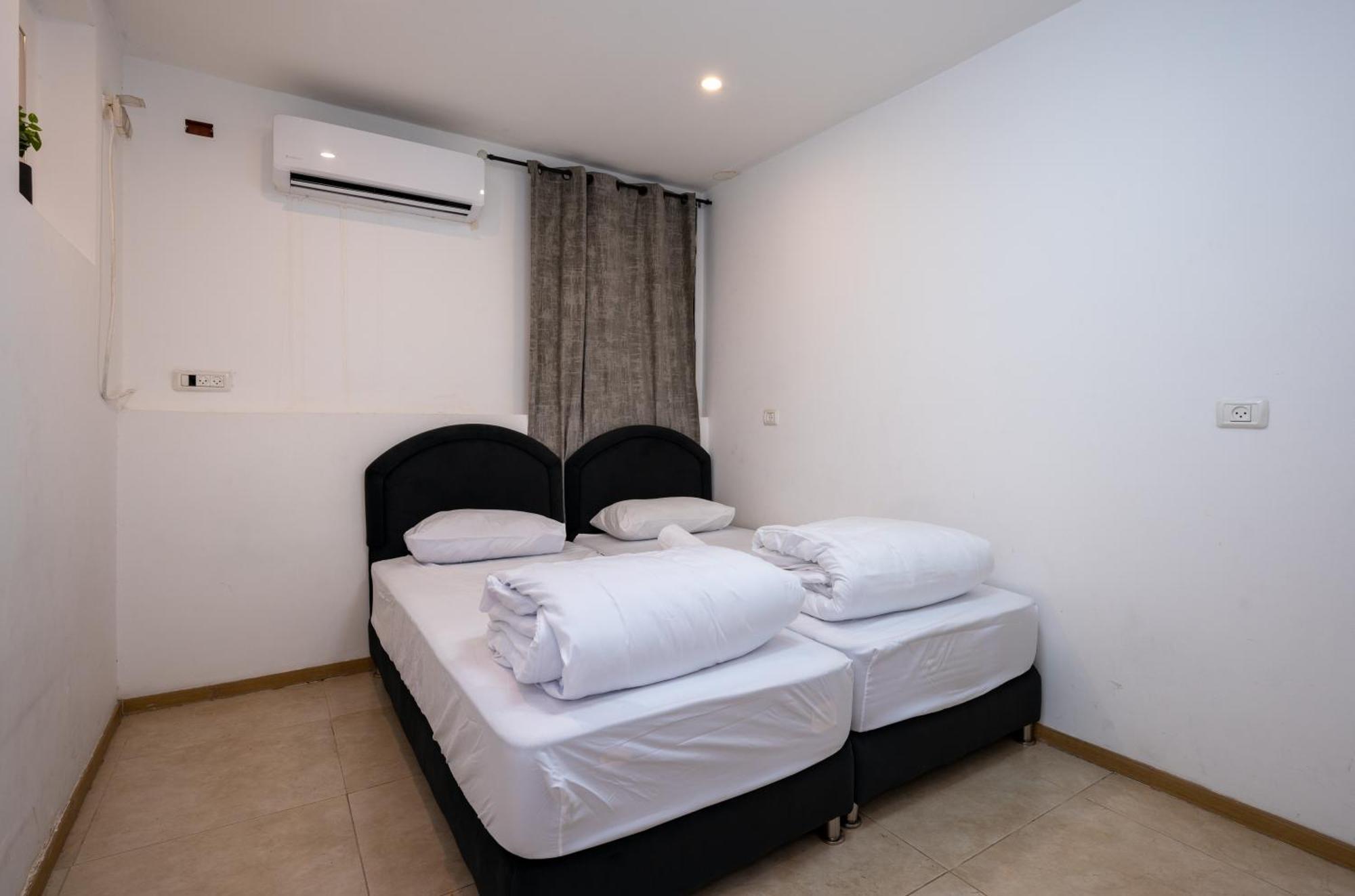 Levication 2 Bedrooms Pool&Jacuzzi ทิเบเรียส ภายนอก รูปภาพ