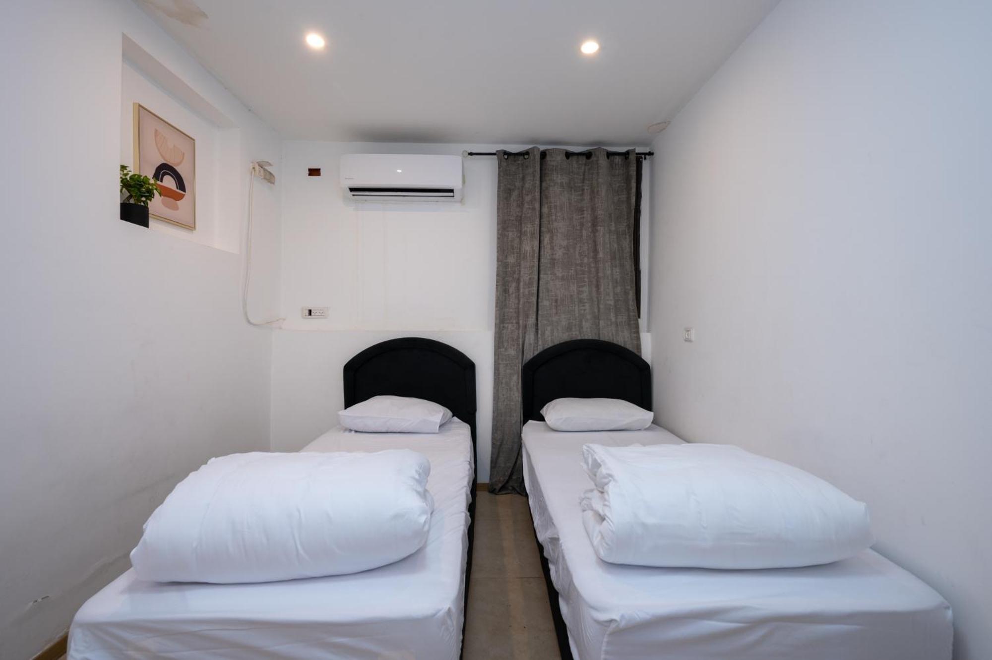 Levication 2 Bedrooms Pool&Jacuzzi ทิเบเรียส ภายนอก รูปภาพ